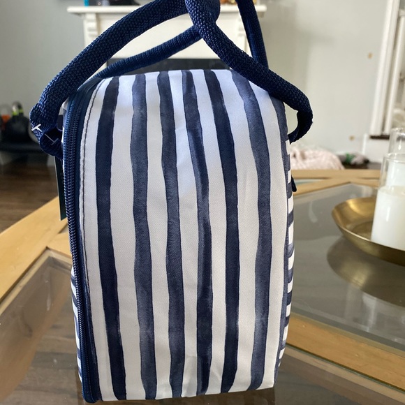 ***FIT + FRESH INSULATED LUNCH TOTE*** - Picture 3 of 4